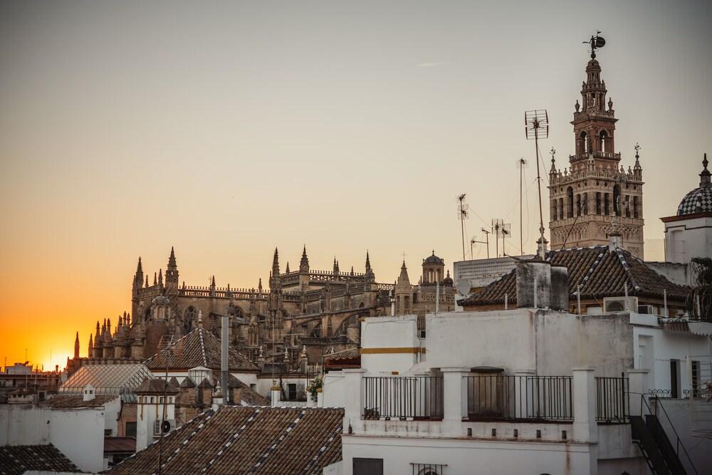 Hotel Boutique Casas De Santa Cruz Sevilla Bagian luar foto