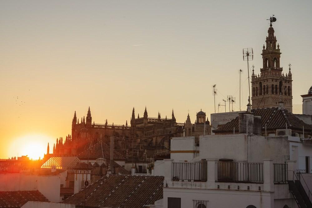 Hotel Boutique Casas De Santa Cruz Sevilla Bagian luar foto