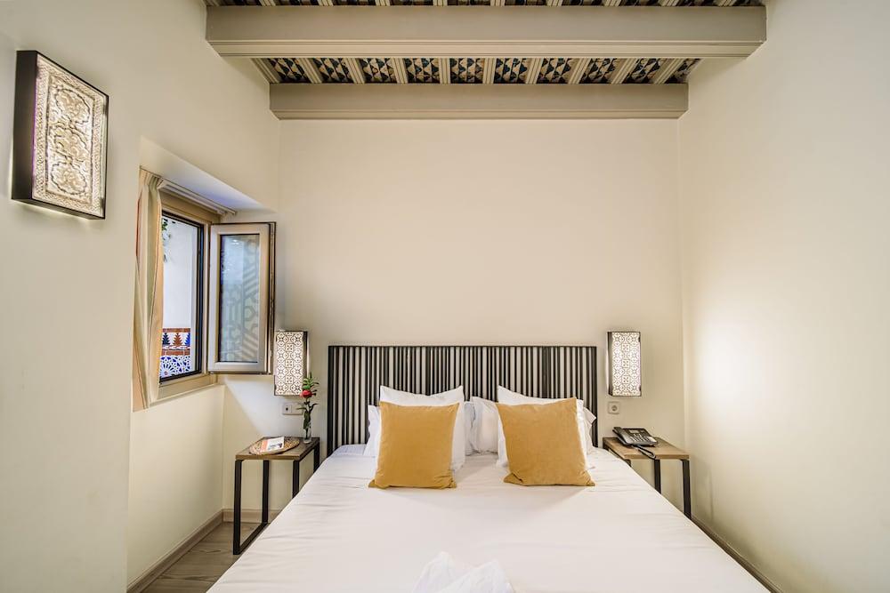 Hotel Boutique Casas De Santa Cruz Sevilla Bagian luar foto