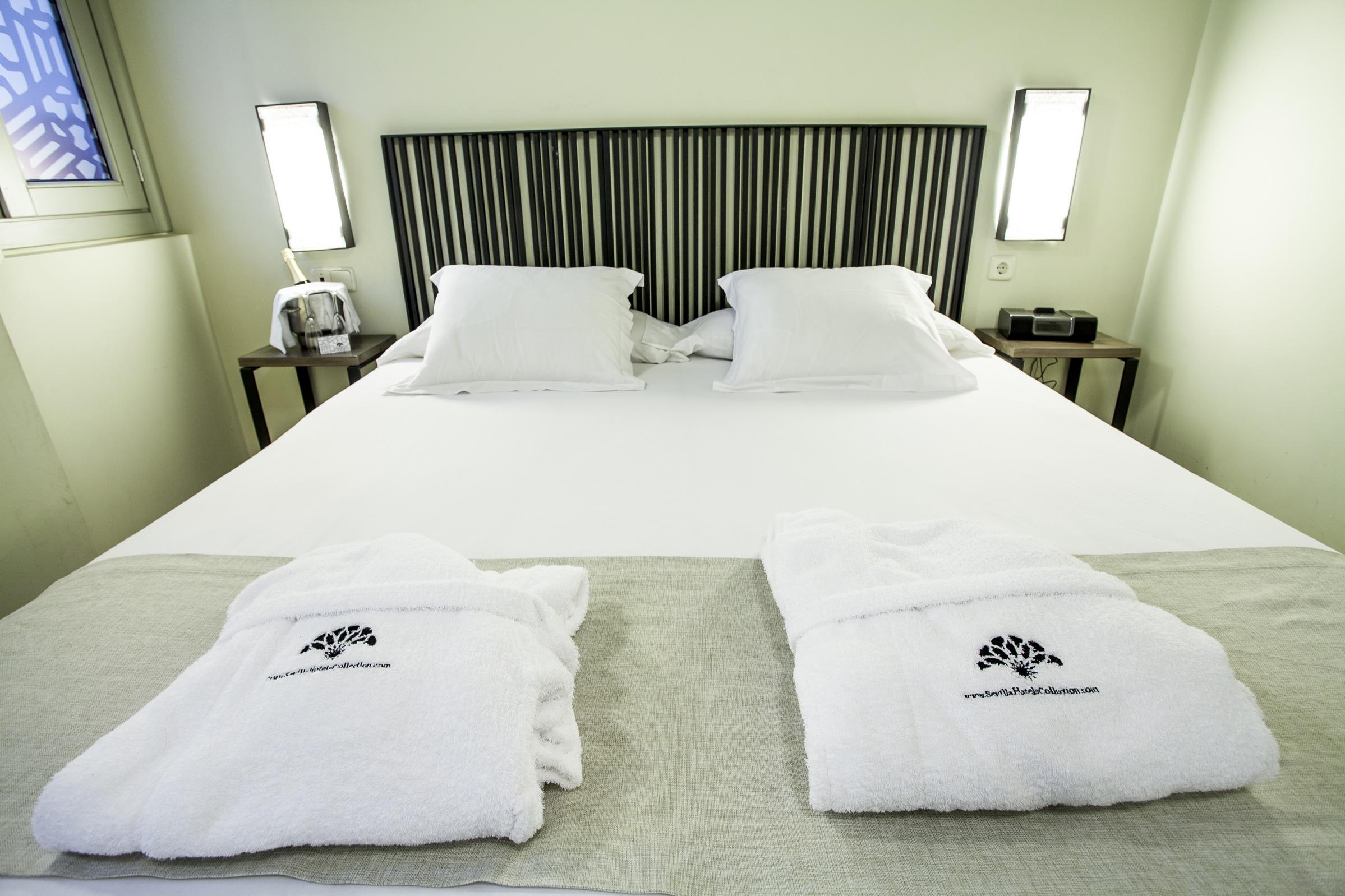 Hotel Boutique Casas De Santa Cruz Sevilla Bagian luar foto