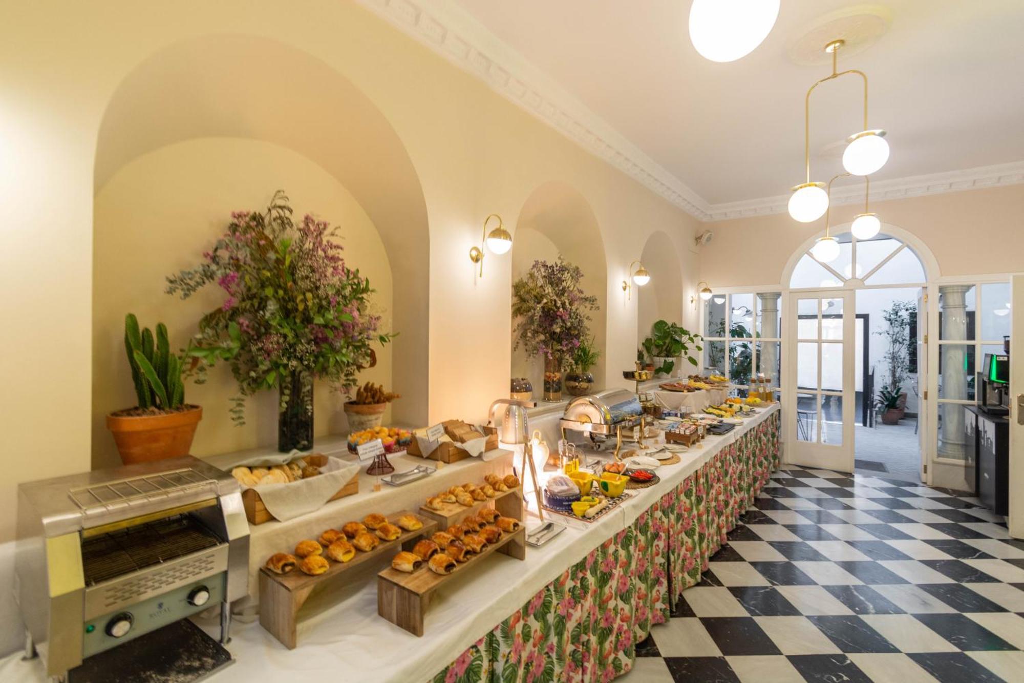 Hotel Boutique Casas De Santa Cruz Sevilla Bagian luar foto