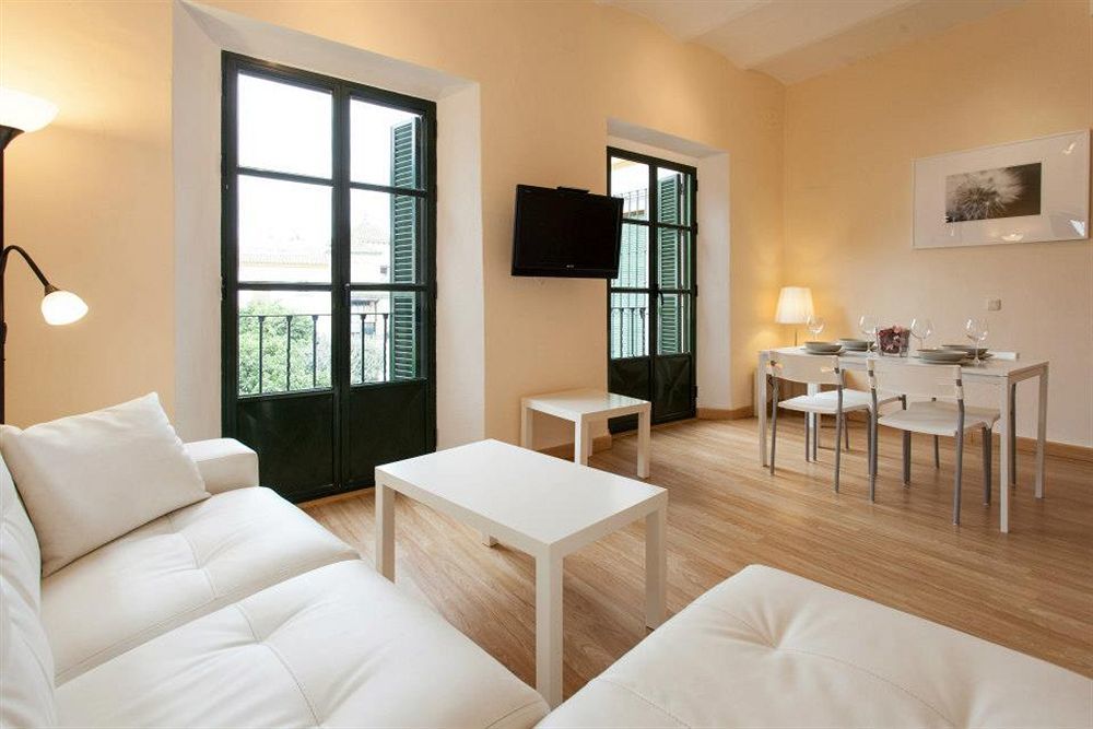 Hotel Boutique Casas De Santa Cruz Sevilla Bagian luar foto